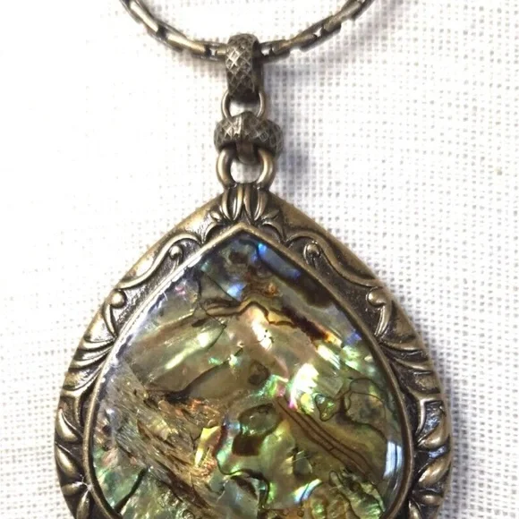 VTG RARE unique Abalone  Antique Gold Tone Doublesided Pendant With Birds - Picture 2 of 6